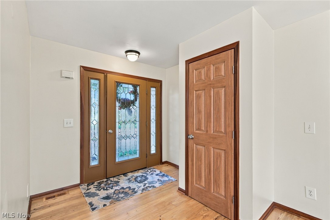1031 Richards Way West Farmington OH 44491