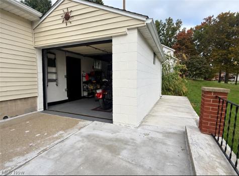 1364 Youll Street Niles OH 44446