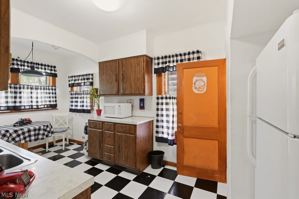 8101 Vineyard Avenue Cleveland OH 44105