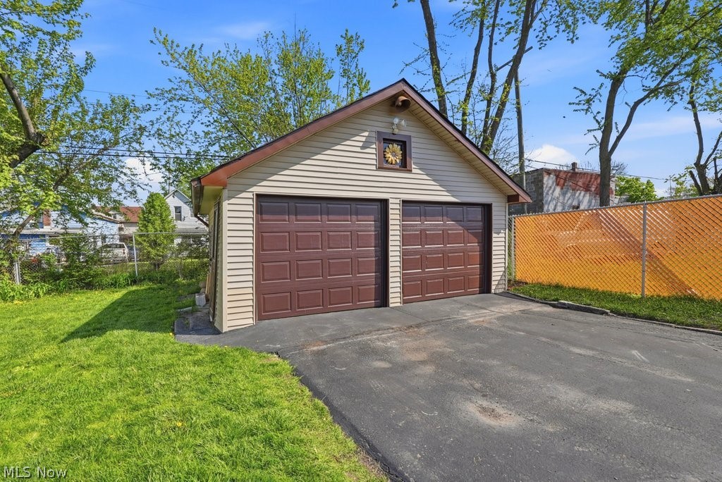8101 Vineyard Avenue Cleveland OH 44105