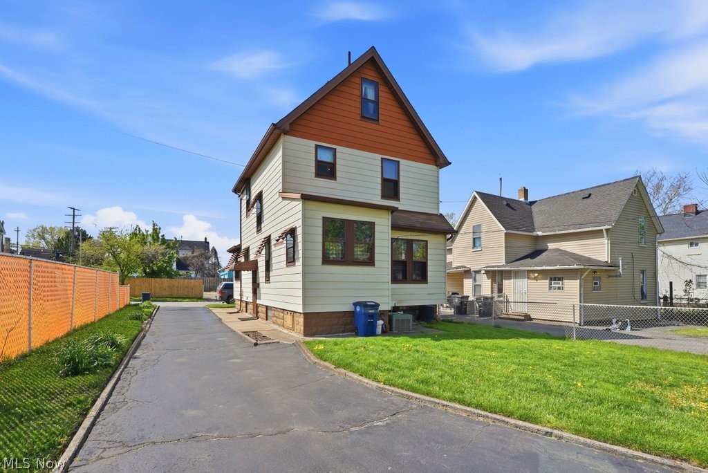 8101 Vineyard Avenue Cleveland OH 44105