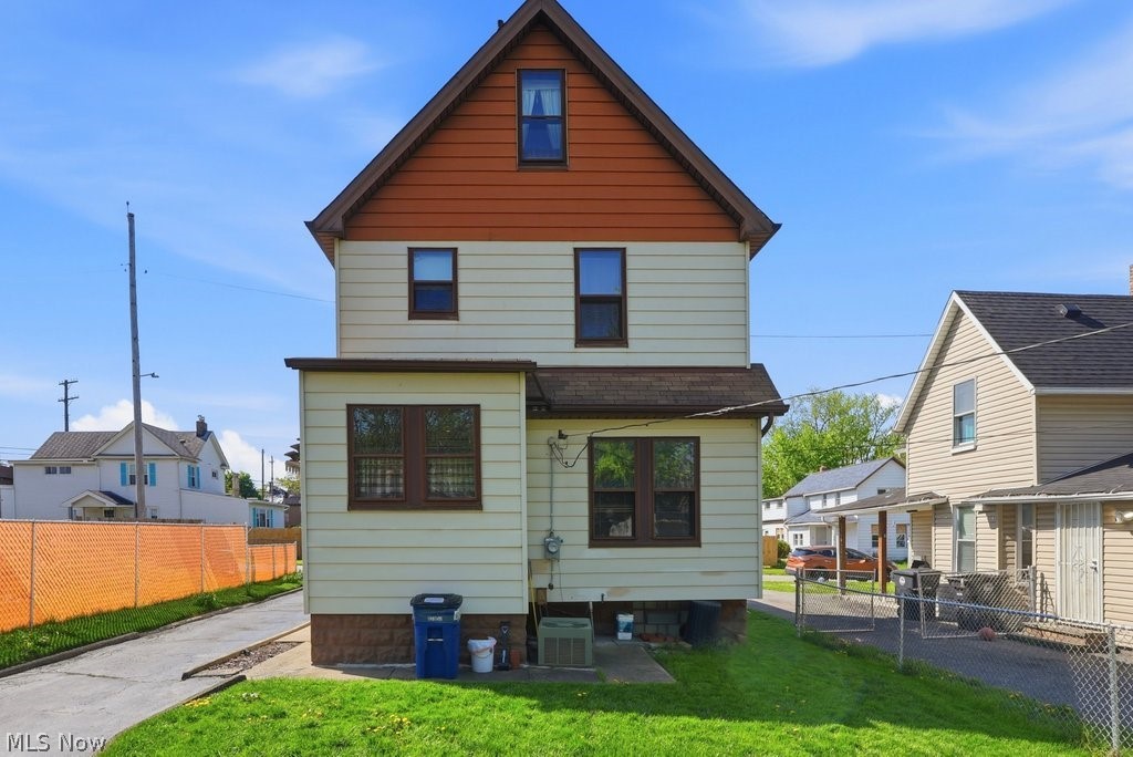 8101 Vineyard Avenue Cleveland OH 44105