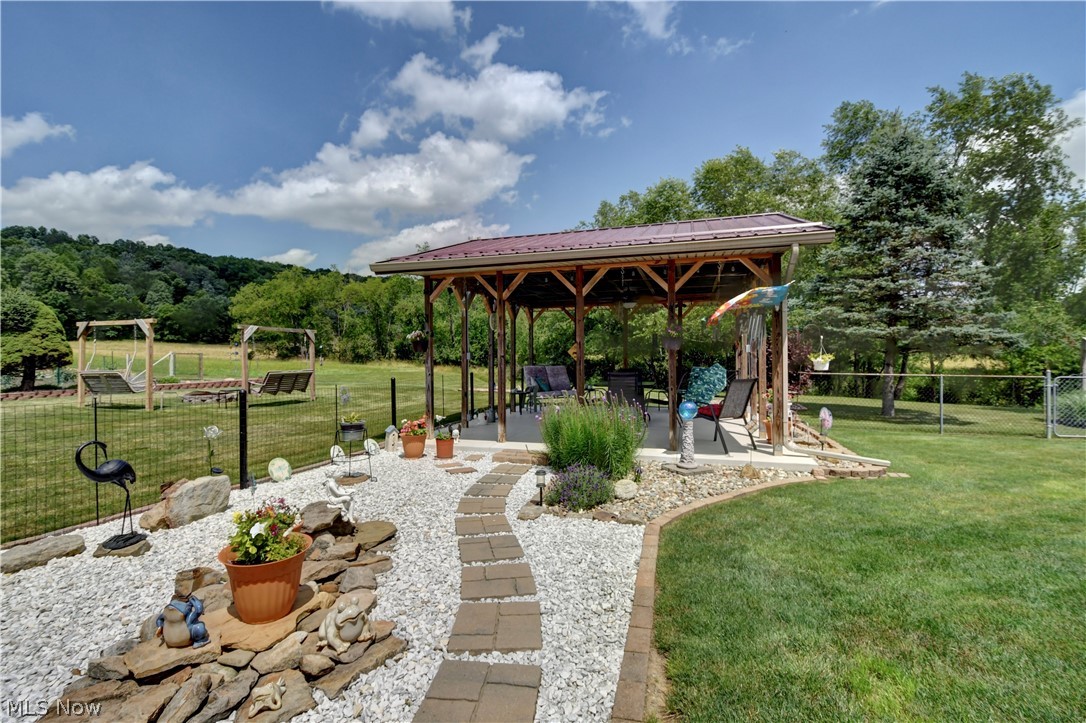 4314 Sherrod Valley Drive SW Sherrodsville OH 44675