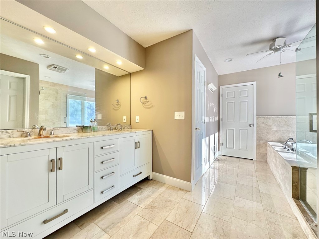 8630 Hollis Lane Brecksville OH 44141
