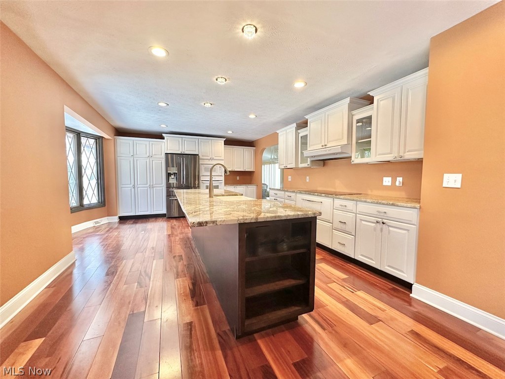 8630 Hollis Lane Brecksville OH 44141