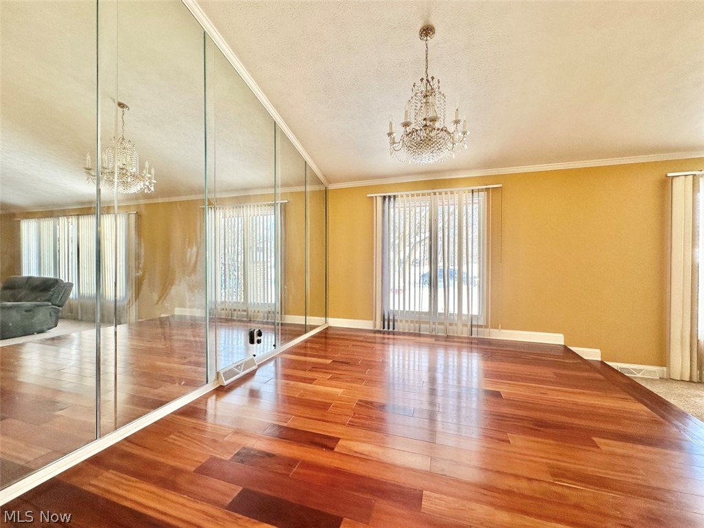 8630 Hollis Lane Brecksville OH 44141