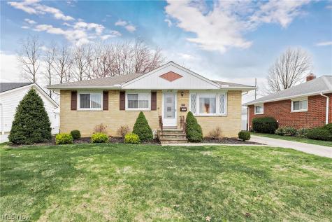 1272 Bonnie Lane Mayfield Heights OH 44124
