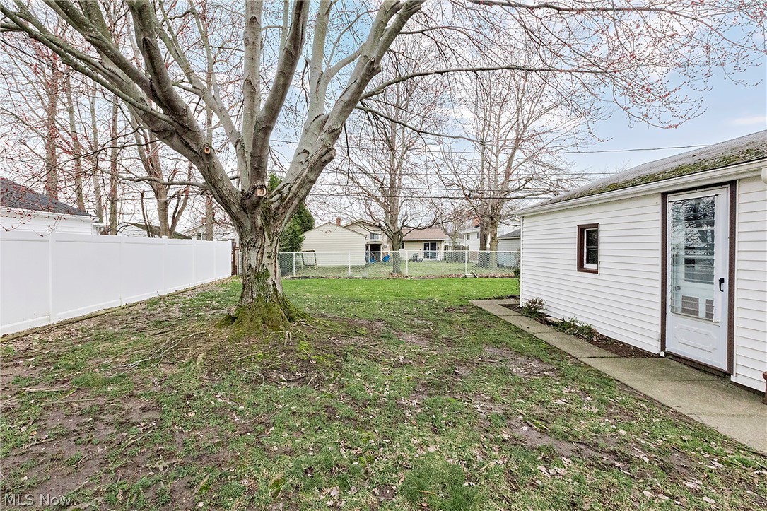 1272 Bonnie Lane Mayfield Heights OH 44124
