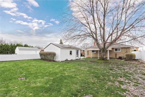 1272 Bonnie Lane Mayfield Heights OH 44124
