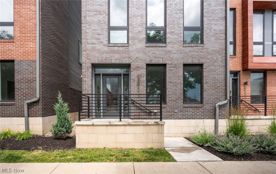 1495 E Superior Avenue Cleveland OH 44114