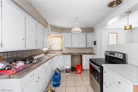 1219 Midland Avenue New Franklin OH 44203