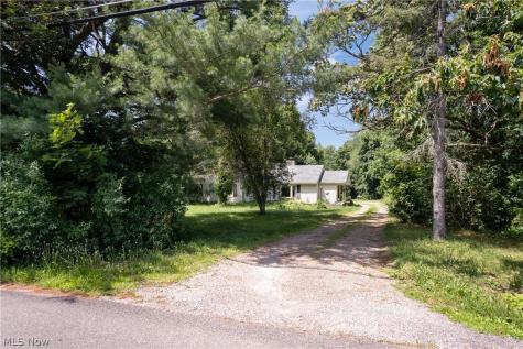 1219 Midland Avenue New Franklin OH 44203