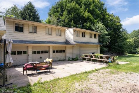 1219 Midland Avenue New Franklin OH 44203