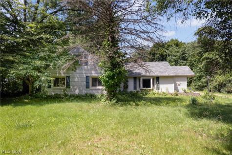 1219 Midland Avenue New Franklin OH 44203