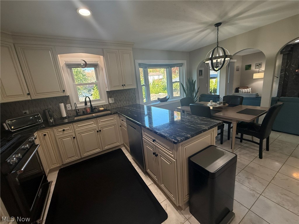 9740 Cedarwood Drive North Royalton OH 44133