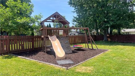 6280 Stafford Drive North Olmsted OH 44070