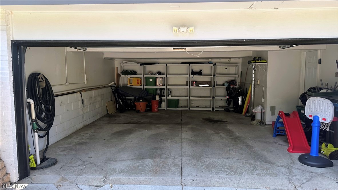6280 Stafford Drive North Olmsted OH 44070