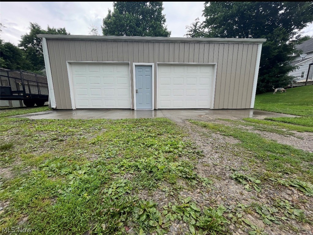 402 Cross Street Newcomerstown OH 43832