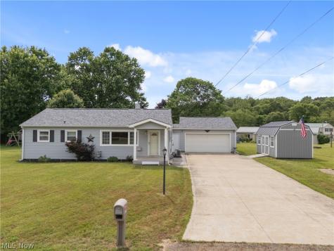 741 Cherry Street Malvern OH 44644