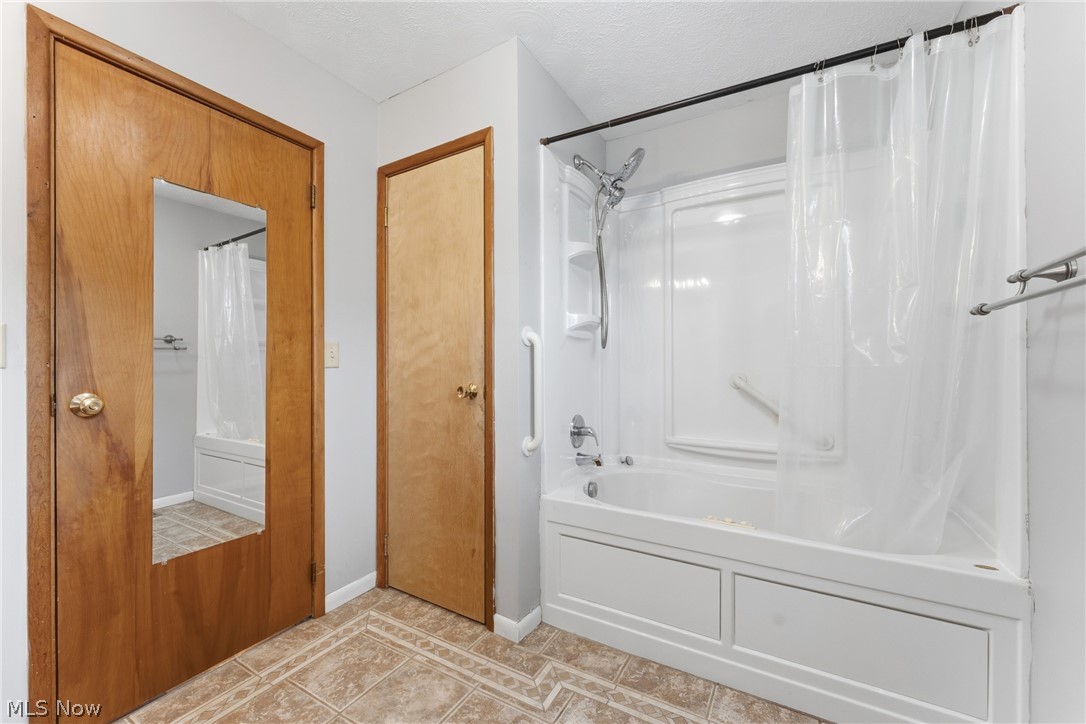 741 Cherry Street Malvern OH 44644
