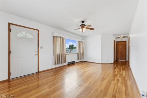 741 Cherry Street Malvern OH 44644