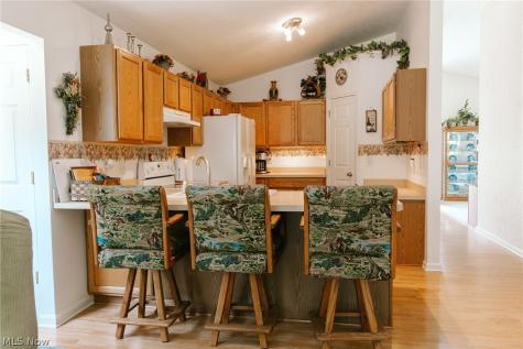 6433 Oberlin Road Amherst OH 44001