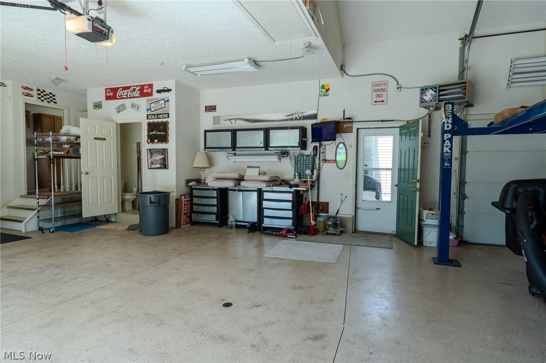 6433 Oberlin Road Amherst OH 44001
