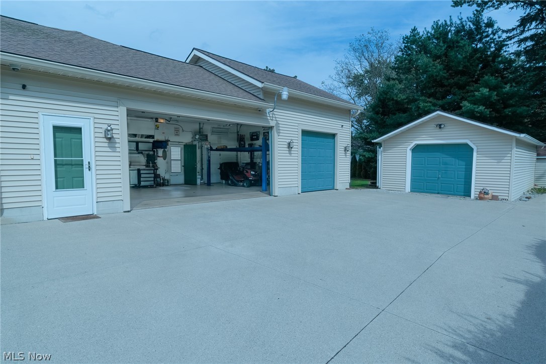 6433 Oberlin Road Amherst OH 44001