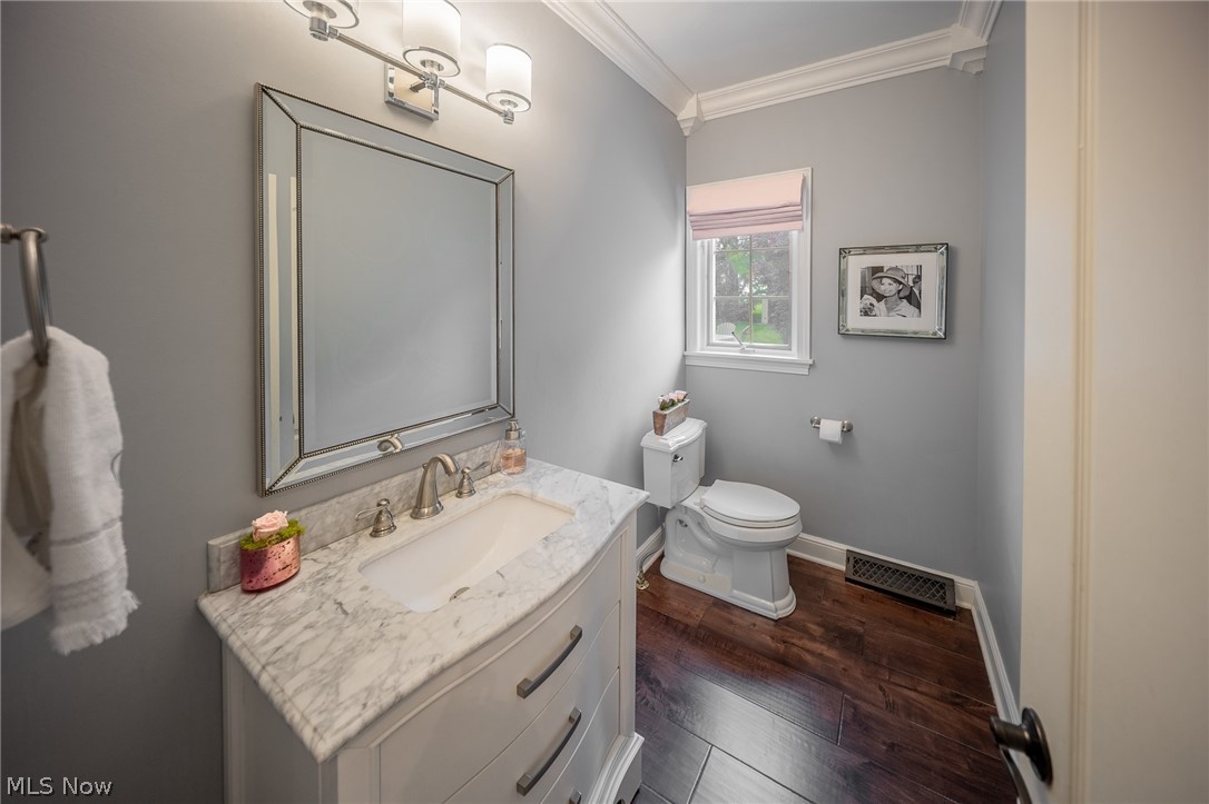 74 Oak Tree Canfield OH 44406
