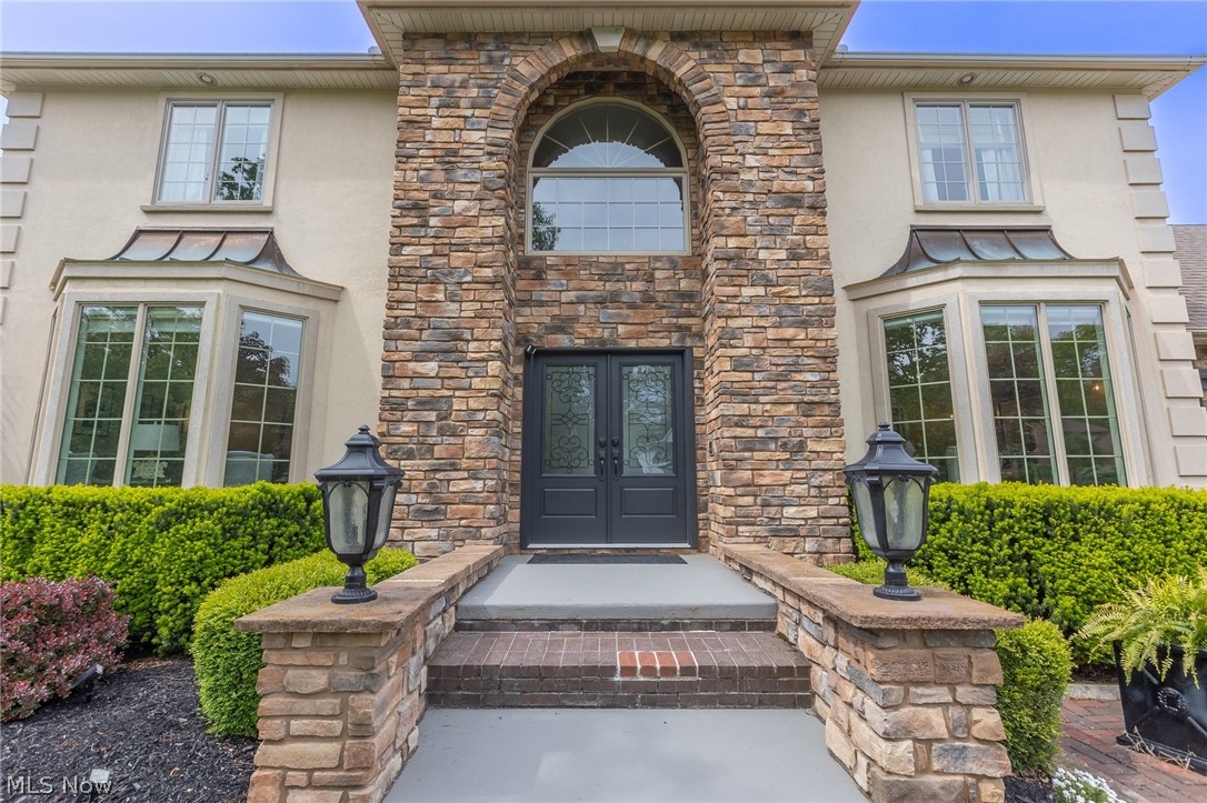 74 Oak Tree Canfield OH 44406