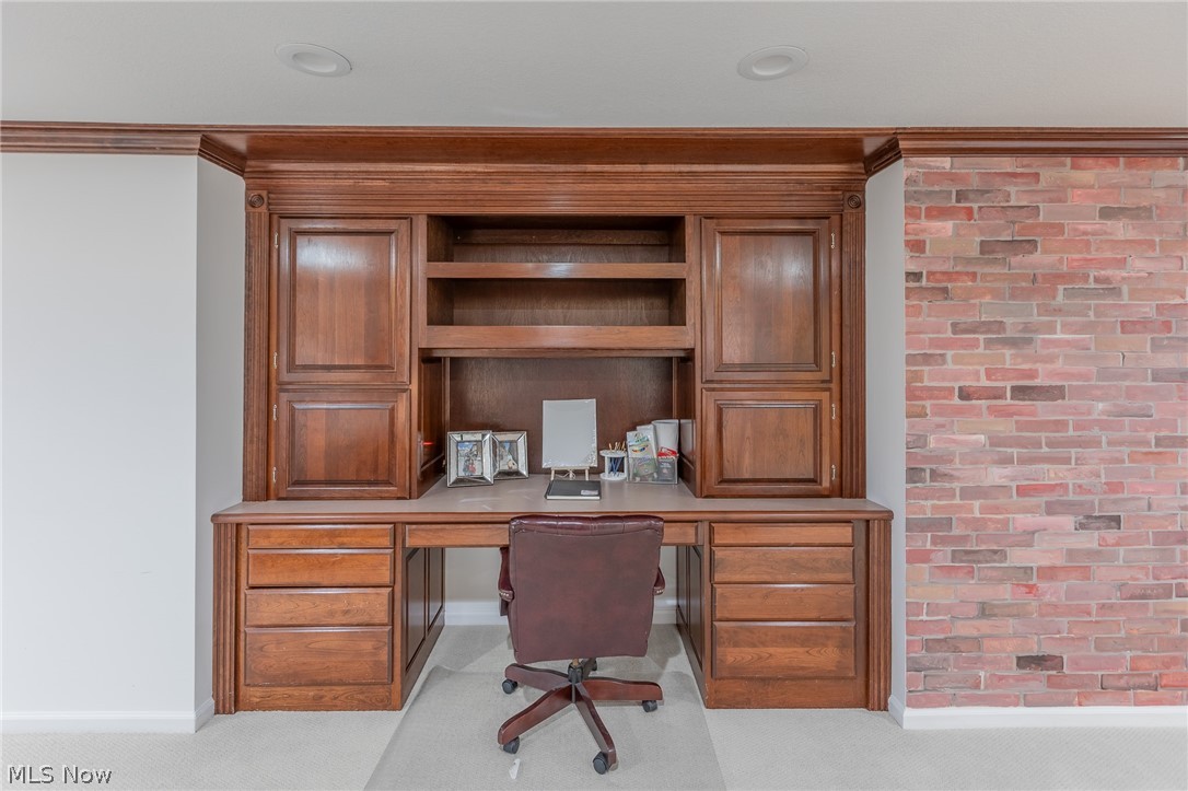 74 Oak Tree Canfield OH 44406