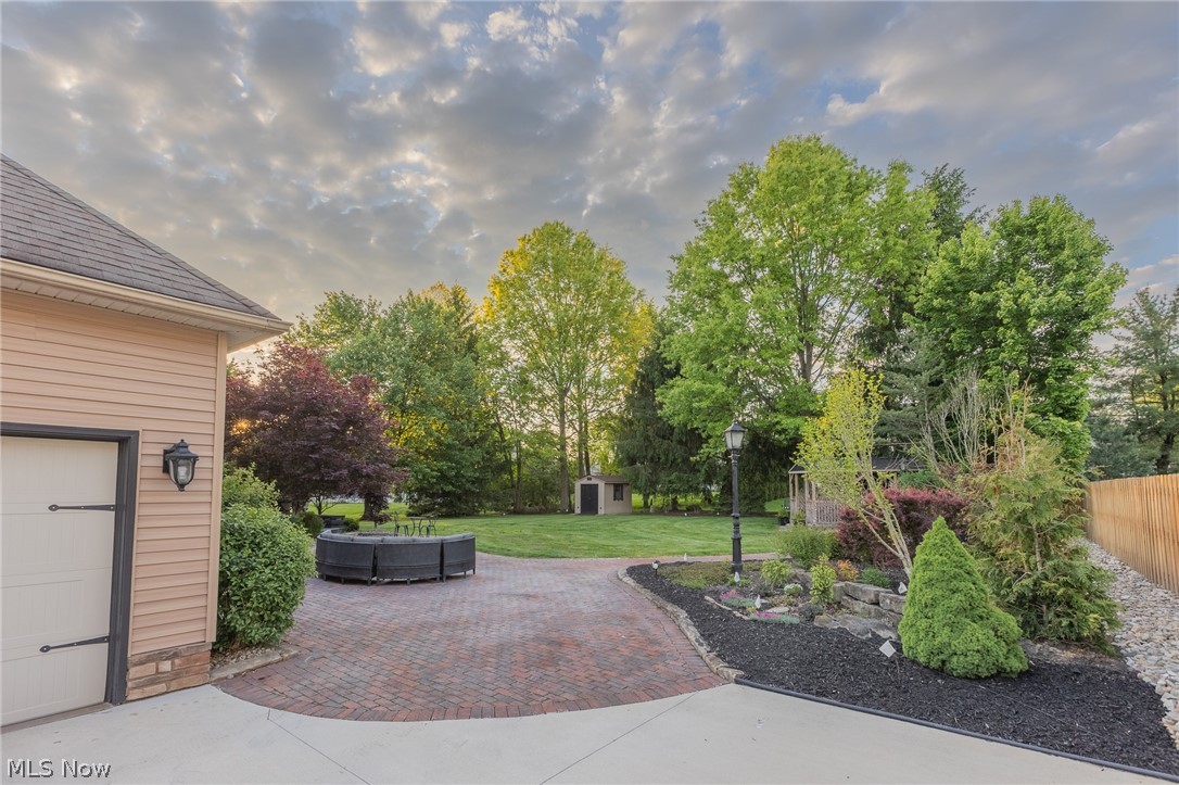 74 Oak Tree Canfield OH 44406