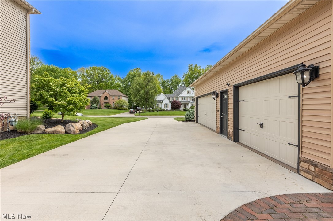 74 Oak Tree Canfield OH 44406