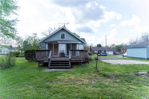 557 Sunshine Avenue Youngstown OH 44505