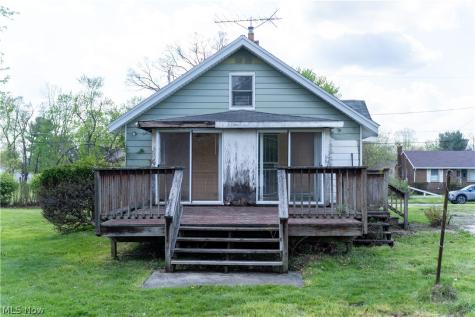 557 Sunshine Avenue Youngstown OH 44505