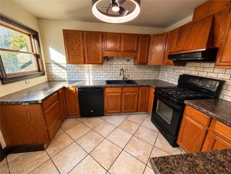 2368 Congo Street Akron OH 44305