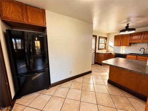 2368 Congo Street Akron OH 44305