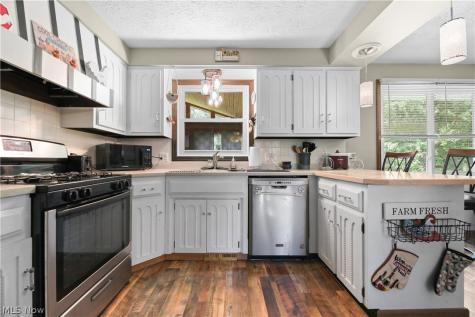 1761 May Road Mogadore OH 44260