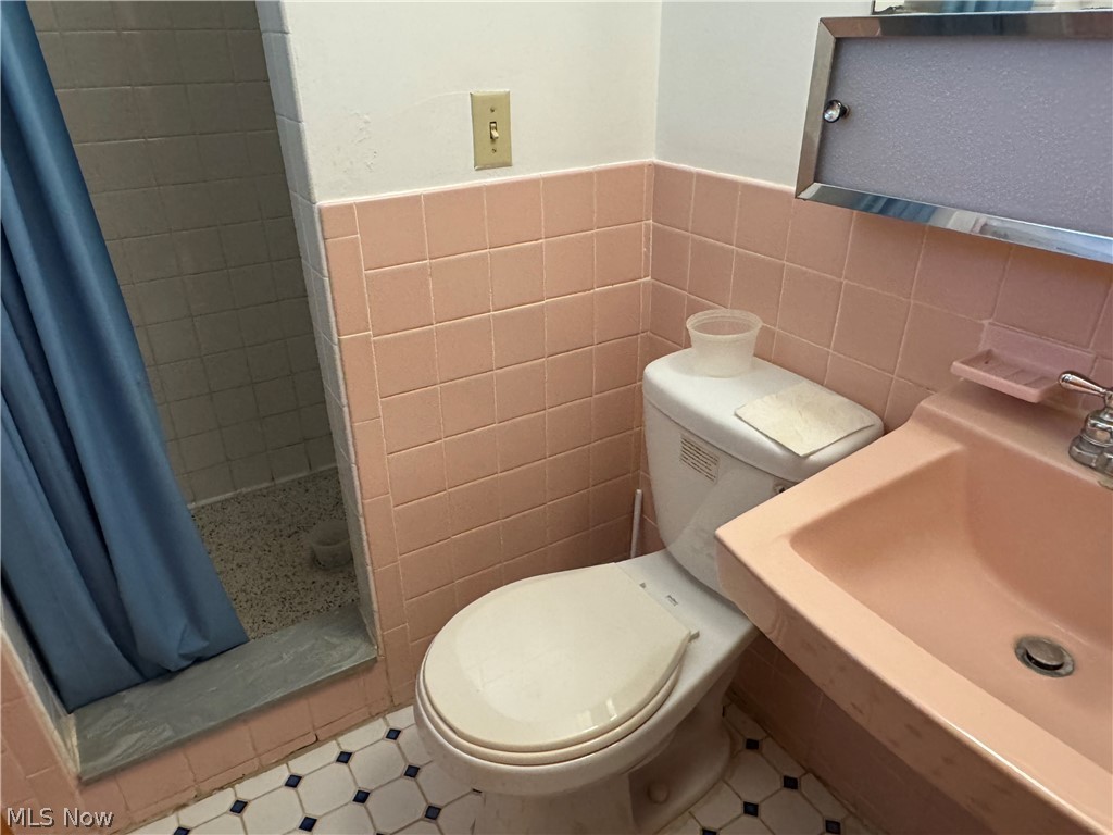 4 Walnut Avenue Bridgeport OH 43912