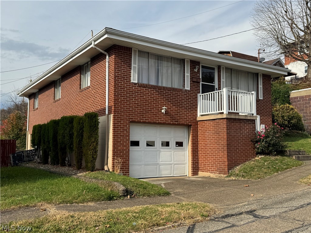 4 Walnut Avenue Bridgeport OH 43912