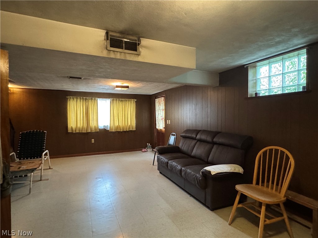 4 Walnut Avenue Bridgeport OH 43912