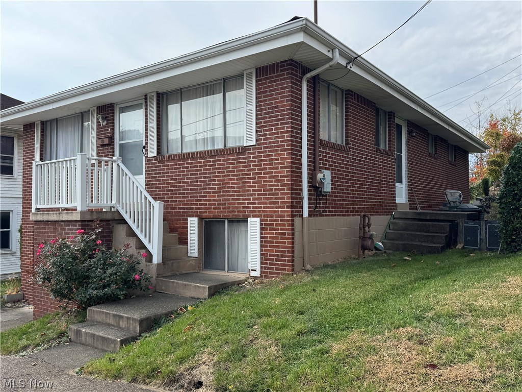 4 Walnut Avenue Bridgeport OH 43912