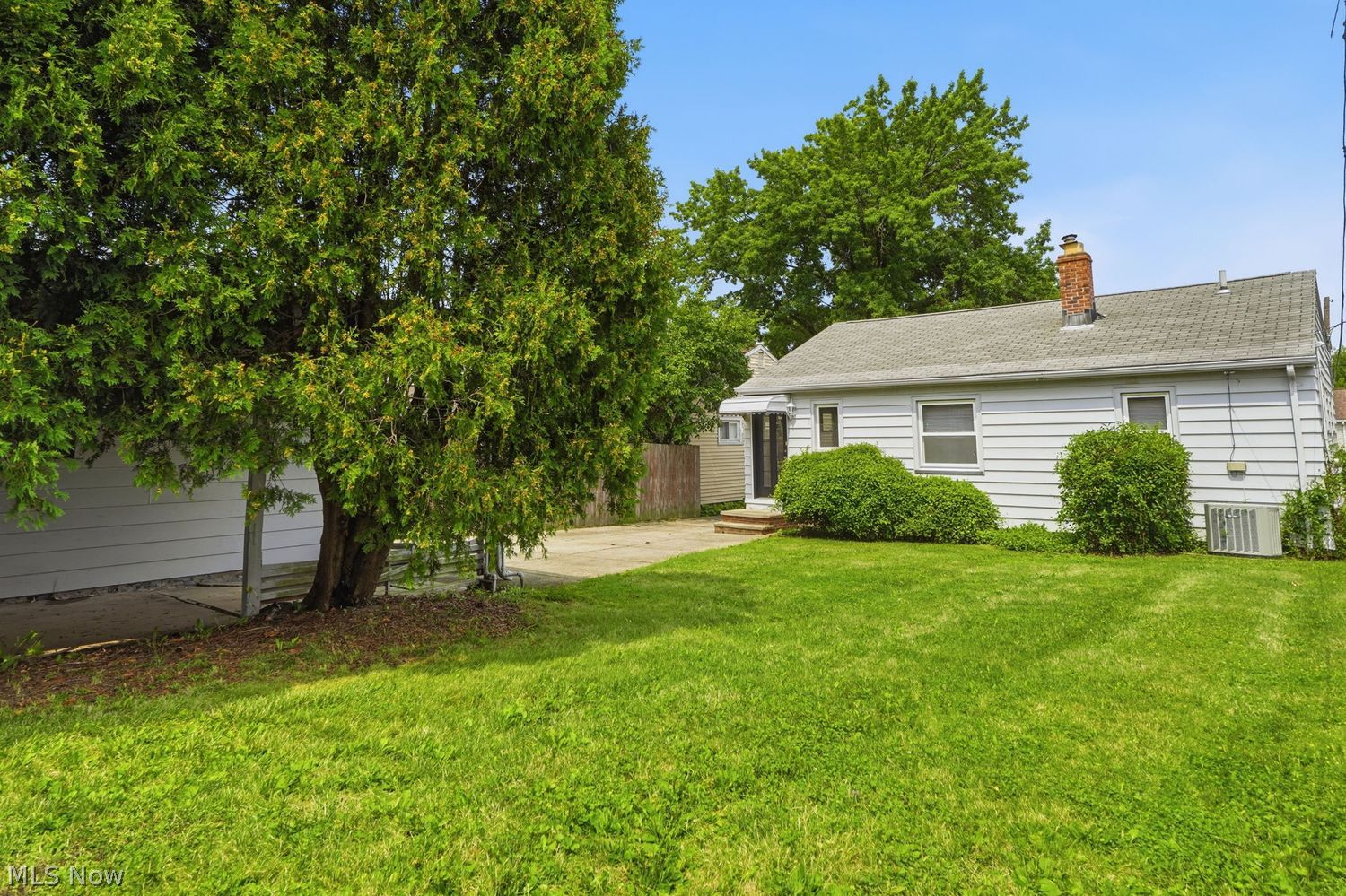 3327 Standish Avenue Parma OH 44134