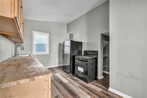 6900 Lawn Avenue Cleveland OH 44102