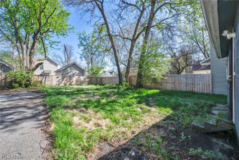6900 Lawn Avenue Cleveland OH 44102
