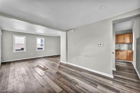 6900 Lawn Avenue Cleveland OH 44102