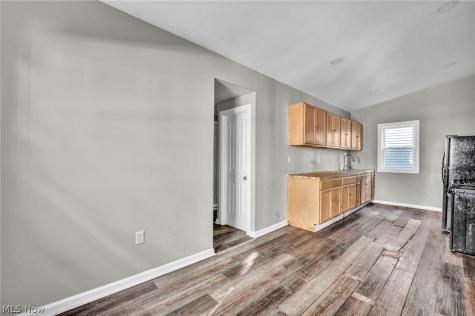 6900 Lawn Avenue Cleveland OH 44102
