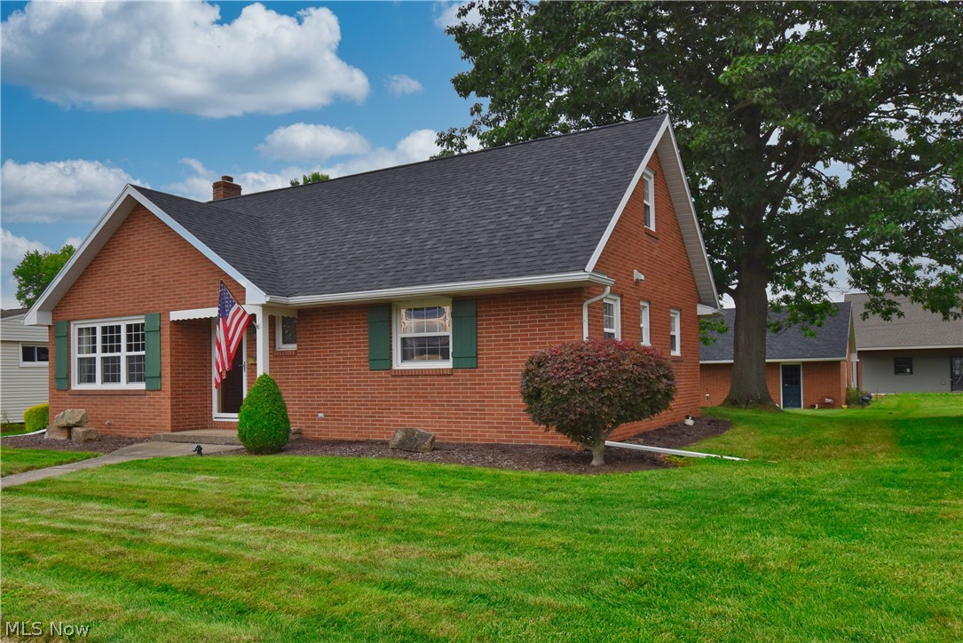 825 4th Street SW New Philadelphia OH 44663