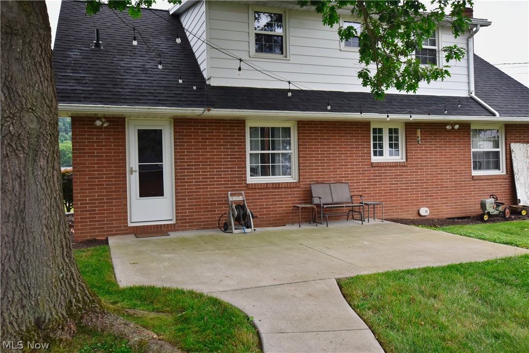 825 4th Street SW New Philadelphia OH 44663