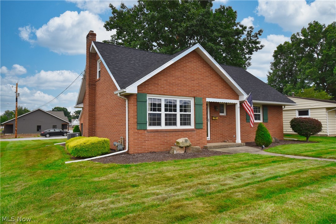 825 4th Street SW New Philadelphia OH 44663